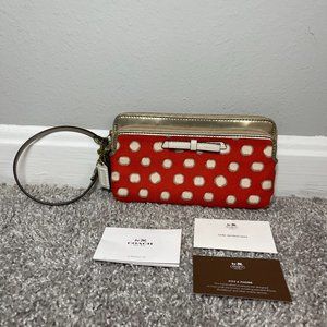 Coach Wristlet/Wallet Poppy Collection